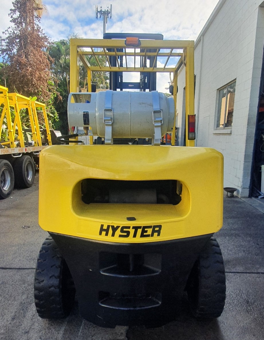 Hyster 5T Used Forklift - H5.00DX w/ Sideshift - Image 6