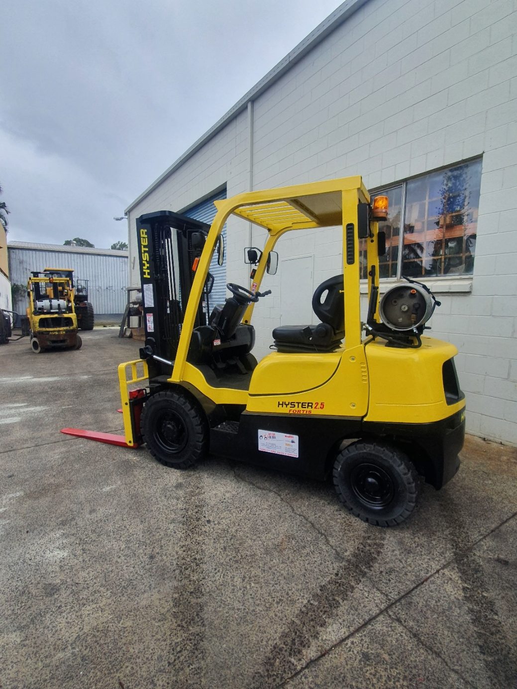 Used Hyster Forklift - H2.5TX - Image 4
