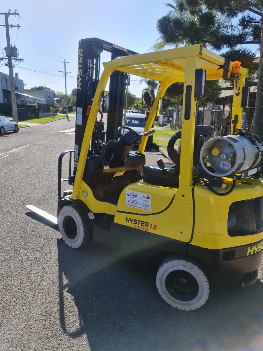 Hyster H1.8TX-EL (5.45M Lift) - Image 5
