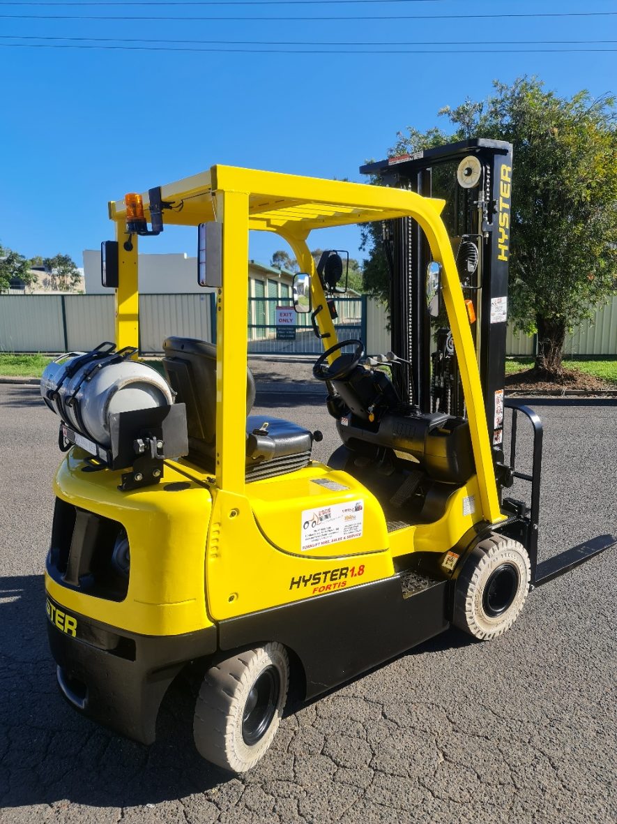 Hyster H1.8TX-EL (5.45M Lift) - Image 3