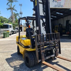 Yale 2.5T Diesel Used Forklift - GDP2.5TK w/ Sideshift & Fork Positioner