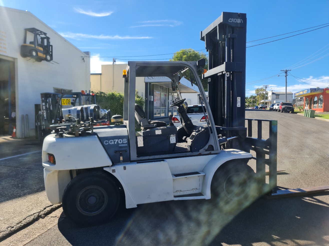 Crown Forklift - CG70S-5 - 7T LPG - Image 2