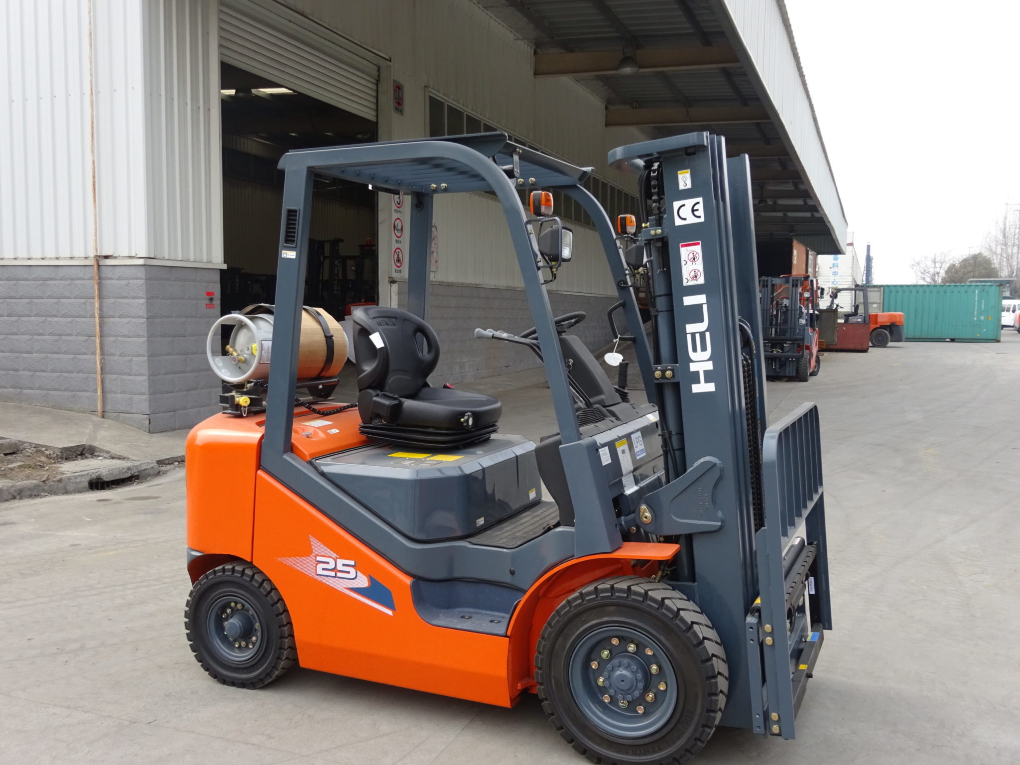 Heli H3 Series 2-2.5T Dual fuel or LPG Forklift