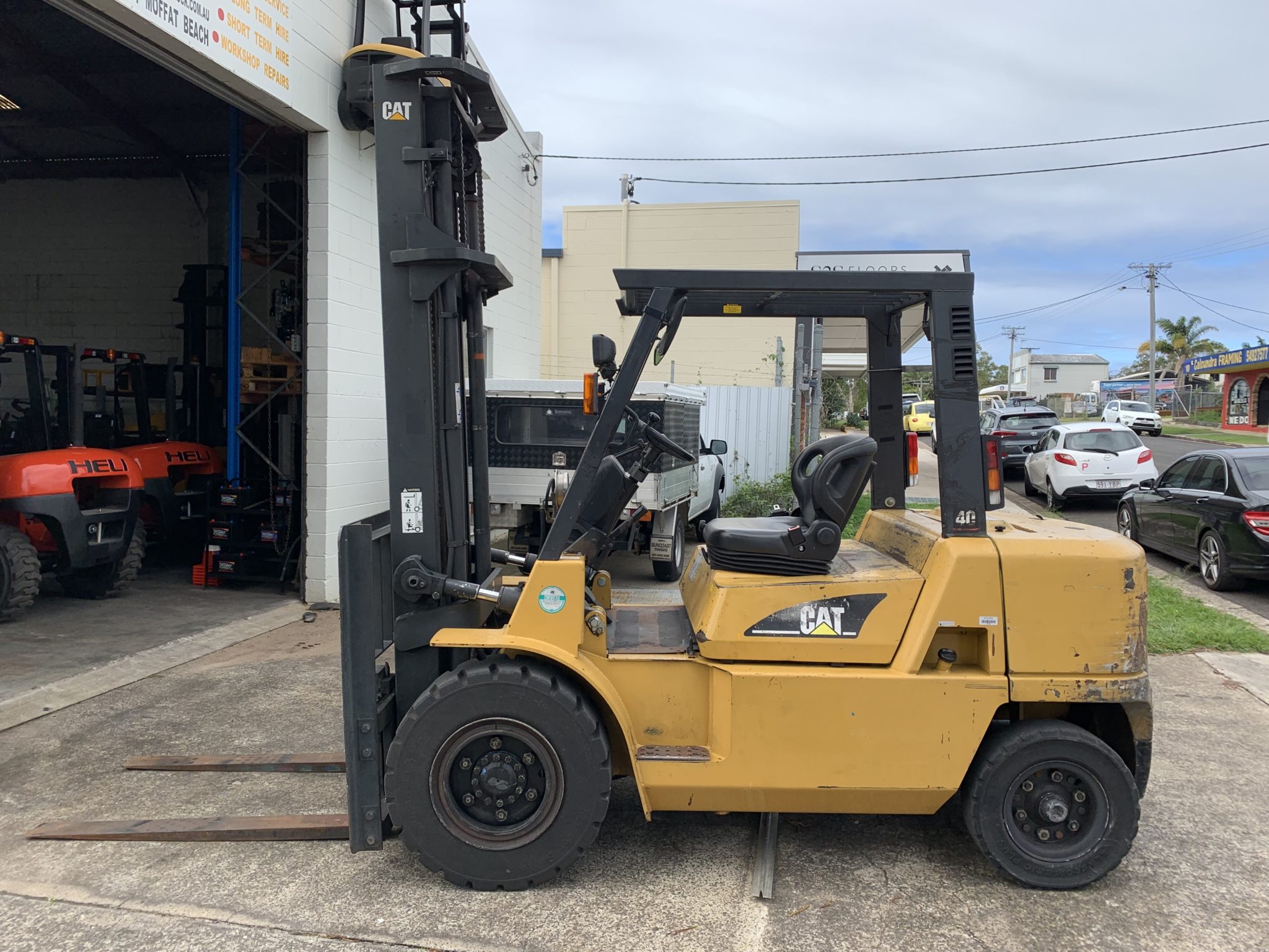 Caterpillar Diesel Forklift - Image 2