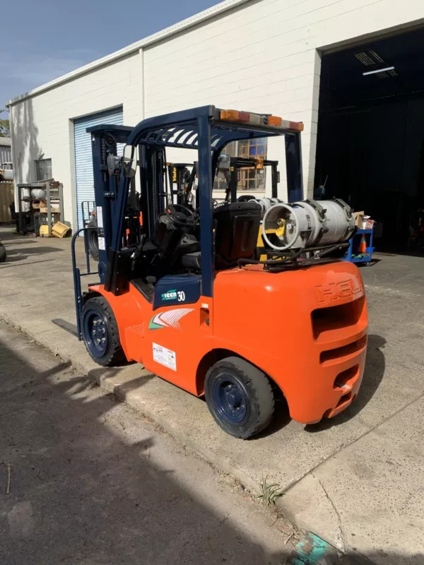 Used Heli G2 Series 3T Forklift - Image 2